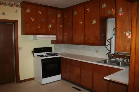118 2nd St, Gladbrook, IA 50635 photo 6