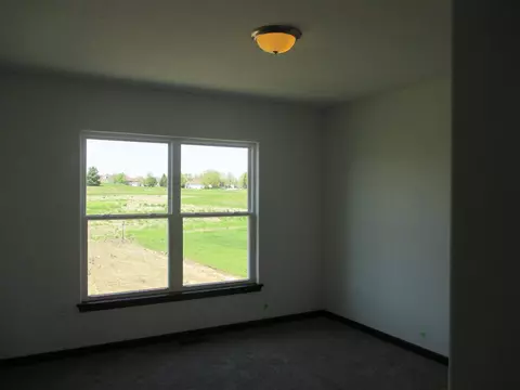 1217 Partridge Ln, Waterloo, IA 50701 photo 9