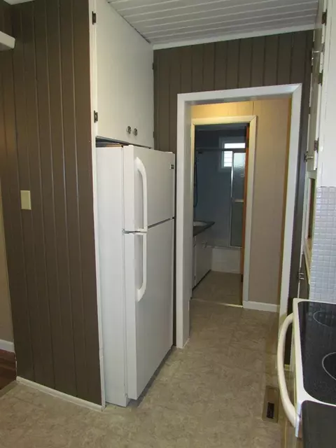 815 Bertch, Waterloo, IA 50702 photo 16