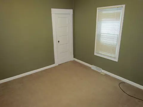 815 Bertch, Waterloo, IA 50702 photo 11