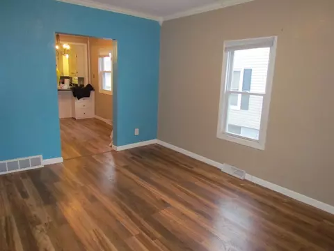 815 Bertch, Waterloo, IA 50702 photo 9