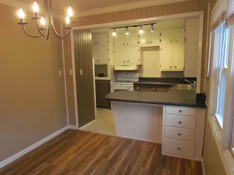 815 Bertch, Waterloo, IA 50702 photo 6