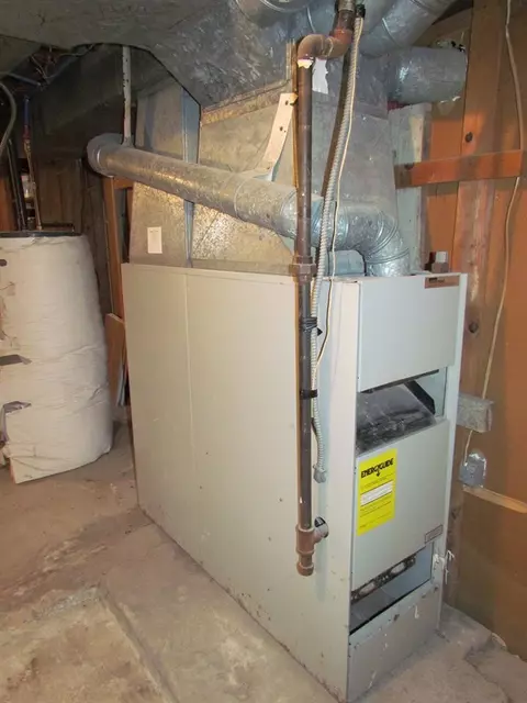 815 Bertch, Waterloo, IA 50702 photo 17