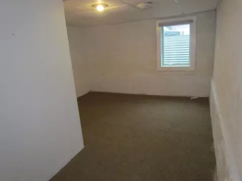 815 Bertch, Waterloo, IA 50702 photo 15