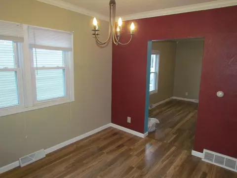 815 Bertch, Waterloo, IA 50702 photo 10