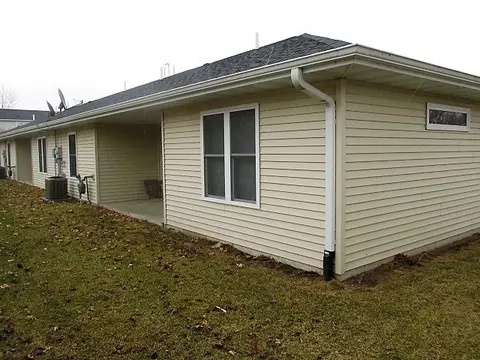 809 SE 6th Ave, Cascade, IA 52033 photo 13