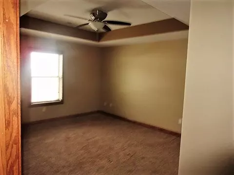 809 SE 6th Ave, Cascade, IA 52033 photo 5