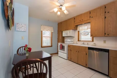 1177 E Mitchell Ave, Waterloo, IA 50702 photo 11