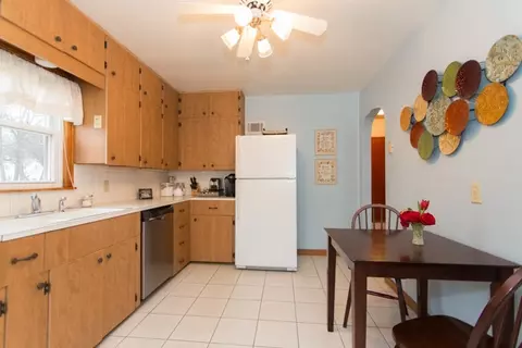 1177 E Mitchell Ave, Waterloo, IA 50702 photo 10