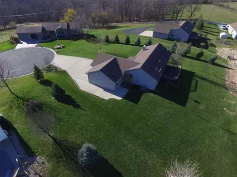104 Moody Ln, Mcgregor, IA 52157 photo 2