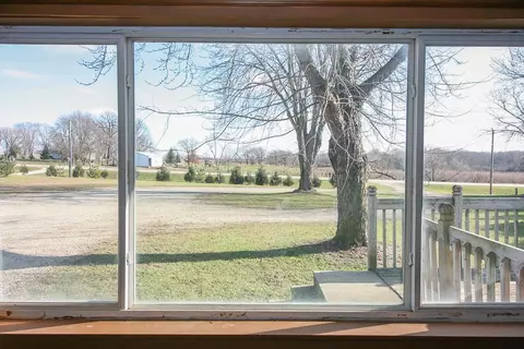 1663 Baxter Ave, Jesup, IA 50648 photo 9
