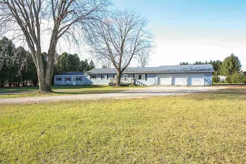 1663 Baxter Ave, Jesup, IA 50648 photo 1