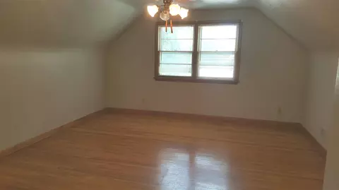 433 Beverly Hills St, Waterloo, IA 50701 photo 4
