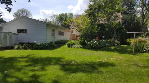 433 Beverly Hills St, Waterloo, IA 50701 photo 9