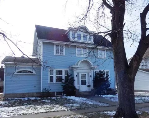 307 E 2nd St, Sumner, IA 50674 photo 1