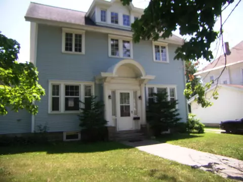 307 E 2nd St, Sumner, IA 50674 photo 3