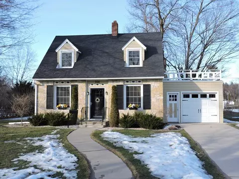 708 Fifth Ave, Decorah, IA 52101 photo 1