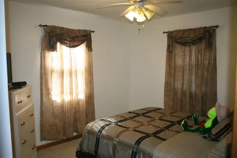 839 Progress Ave, Waterloo, IA 50701 photo 9