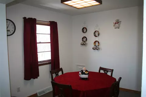 839 Progress Ave, Waterloo, IA 50701 photo 4