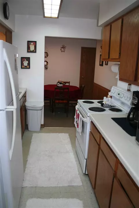 839 Progress Ave, Waterloo, IA 50701 photo 2