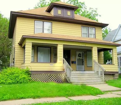 1023 W 3, Waterloo, IA 50701 photo 1