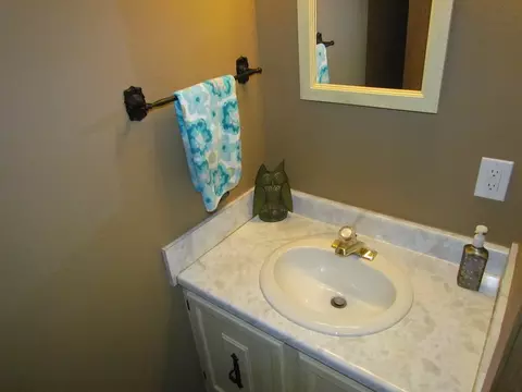 3921 Memory Ln, Waterloo, IA 50702 photo 7