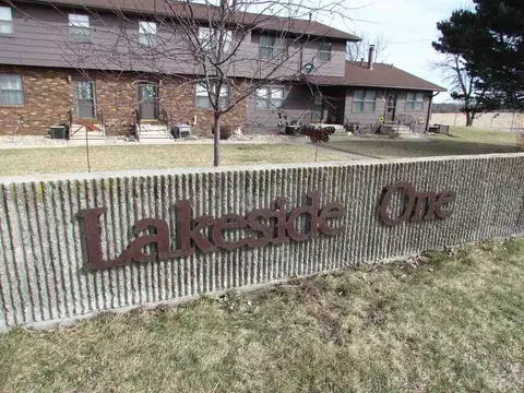 3921 Memory Ln, Waterloo, IA 50702 photo 1