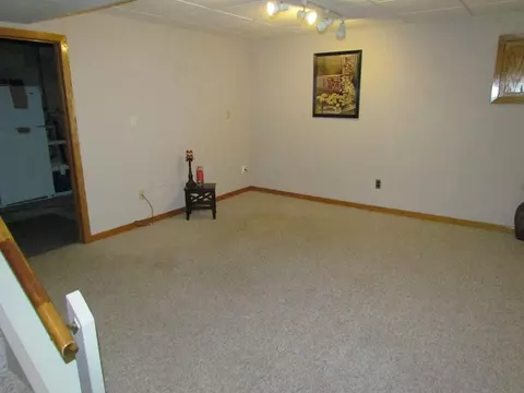 3921 Memory Ln, Waterloo, IA 50702 photo 10