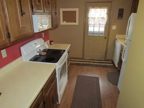 3921 Memory Ln, Waterloo, IA 50702 photo 16