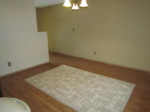 3921 Memory Ln, Waterloo, IA 50702 photo 8