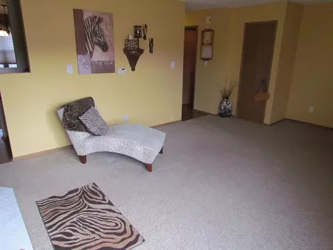3921 Memory Ln, Waterloo, IA 50702 photo 6