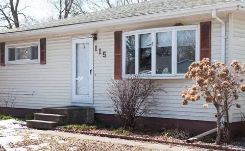 115 Ruby Dr, Waterloo, IA 50702 photo 1