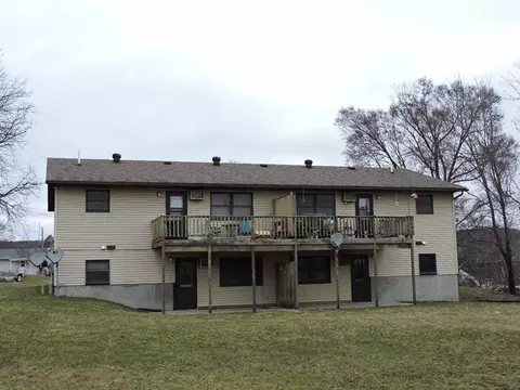 805 Fair St, Decorah, IA 52101 photo 3