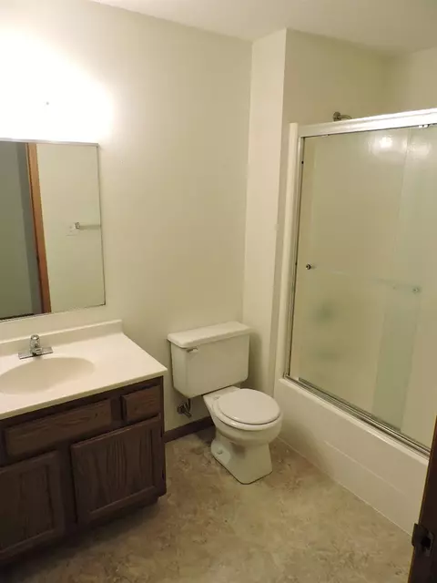 805 Fair St, Decorah, IA 52101 photo 8