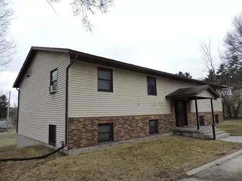 805 Fair St, Decorah, IA 52101 photo 1