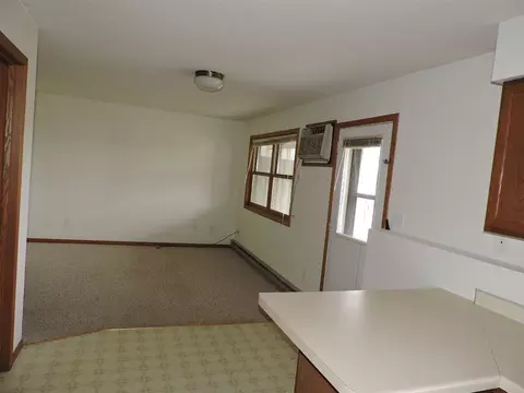 805 Fair St, Decorah, IA 52101 photo 7