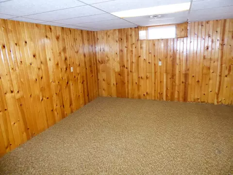 122 E Grove St, Shell Rock, IA 50670 photo 16