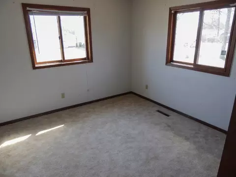 122 E Grove St, Shell Rock, IA 50670 photo 14