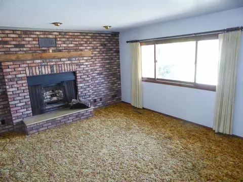 122 E Grove St, Shell Rock, IA 50670 photo 7