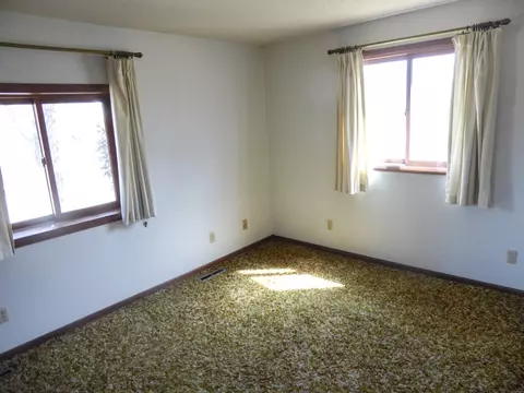 122 E Grove St, Shell Rock, IA 50670 photo 12