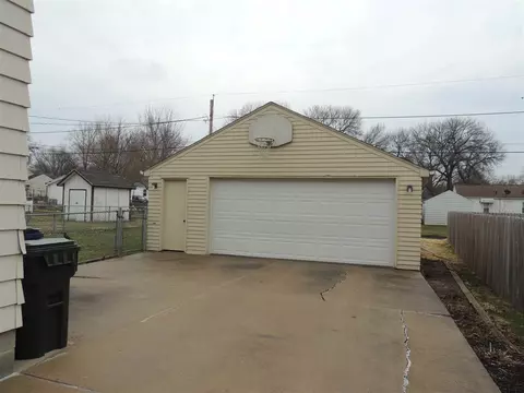 1126 Cornwall Ave, Waterloo, IA 50702 photo 19