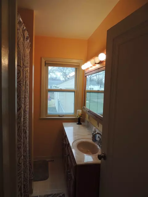 1126 Cornwall Ave, Waterloo, IA 50702 photo 9