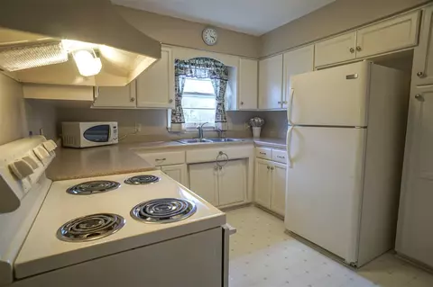 1826 E Mitchell Ave, Waterloo, IA 50702 photo 8