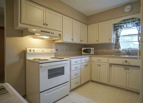 1826 E Mitchell Ave, Waterloo, IA 50702 photo 10