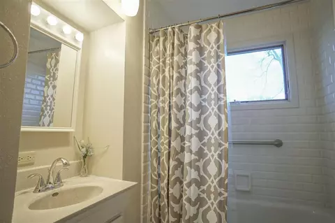 1826 E Mitchell Ave, Waterloo, IA 50702 photo 13