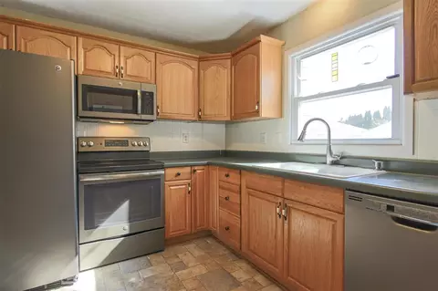 131 Vincent Rd, Waterloo, IA 50701 photo 10