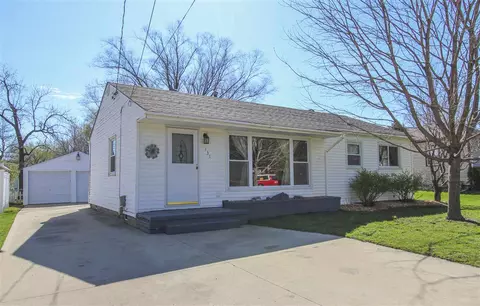 131 Vincent Rd, Waterloo, IA 50701 photo 2