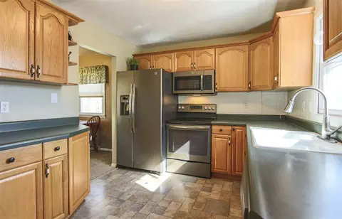 131 Vincent Rd, Waterloo, IA 50701 photo 11