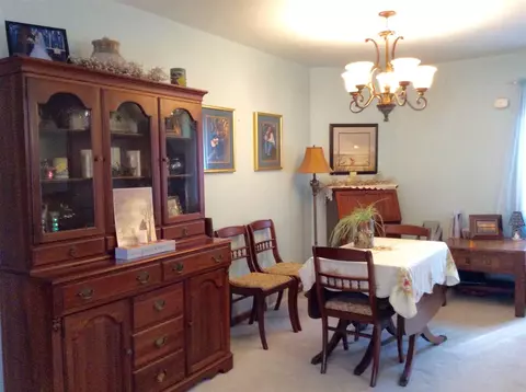 601 E Main St, Decorah, IA 52101 photo 8