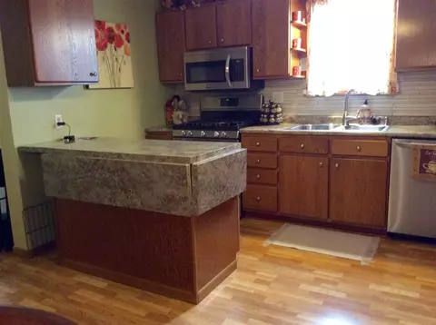 601 E Main St, Decorah, IA 52101 photo 7